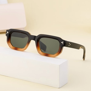Lunettes de soleil carrées à dégradé noir ambre avec des verres vert foncé élégants