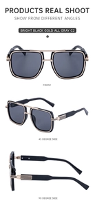 Vue sous trois angles de lunettes de soleil carrées noires avec détails dorés en métal