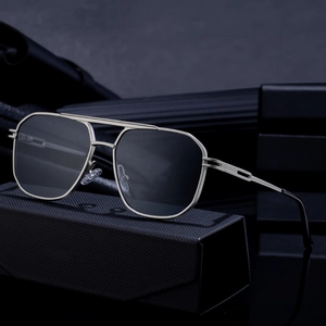 2025 Men's square pilot sunglasses with silver metal frame and dark gray lenses
