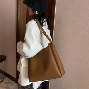 Large brown leather tote bag for women, minimalist shoulder bag for office commuting