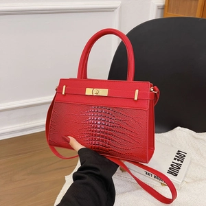 Retro red crocodile texture handbag with gold metal clasp and detachable shoulder strap