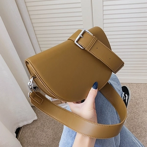 Sacoche Selle En Cuir PU Bandoulière Large Réglable Sac À Épaule Demi-Lune Couleur Unie Accessoire Mode Pour Femmes