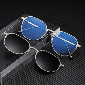 Lunettes de soleil magnétiques à clipser avec monture ronde en métal argenté et verres polarisés