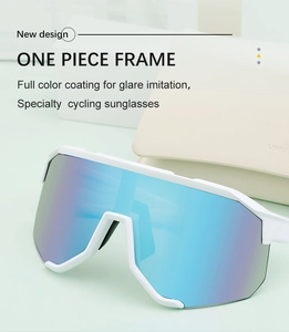 Detail der einteiligen Radsport-Sonnenbrille mit blauer Farbbeschichtung und Blendschutz
