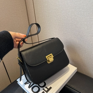 Sac bandoulière minimaliste en cuir PU noir avec serrure dorée et design à rabat rectangle