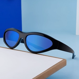 Y2K sporty sunglasses with black streamlined frame and blue reflective lenses