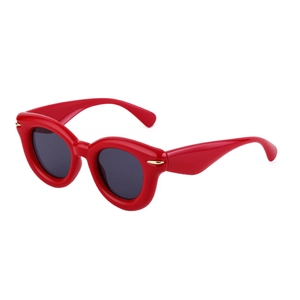 Lunettes de soleil œil de chat rouges pour femmes avec monture épaisse et rivets dorés