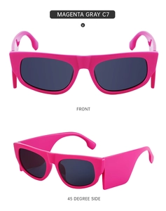Detailansicht der Cat-Eye-Sonnenbrille mit breitem magenta Rahmen und grauen Gläsern