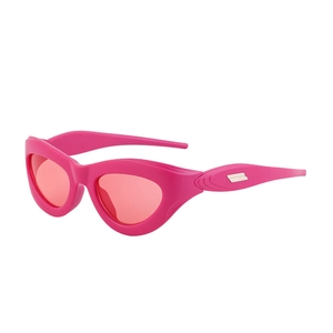 Vibrant rose pink Y2K cat eye sunglasses for women with retro thick frames and tinted lenses
