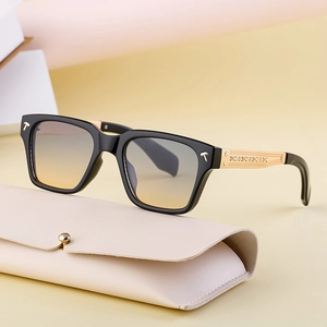 Lunettes de soleil rétro carrées pour hommes avec branches dorées et verres dégradés