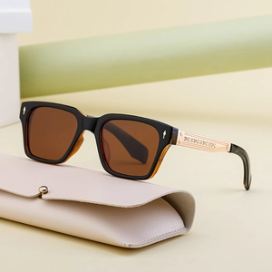 Polarized retro square sunglasses with tortoiseshell frames and gold metal temples