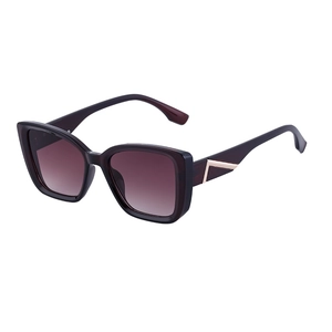 Lunettes de soleil œil de chat, monture bordeaux, verres dégradés et détails V dorés