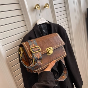 Sac À Bandoulière Carré Vintage Cuir PU Large Sangle Brodée Bohémienne Boucle Métallique Pour Femmes