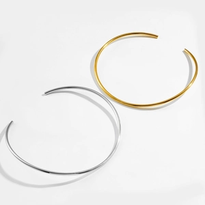 Minimalist open metal choker necklaces in polished gold and silver finishes for women