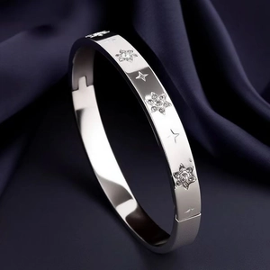 Bracelet Jonc En Acier Inoxydable Pour Femmes Strass Étoile Pentagramme Incrusté Bijoux De Mode Style Européen