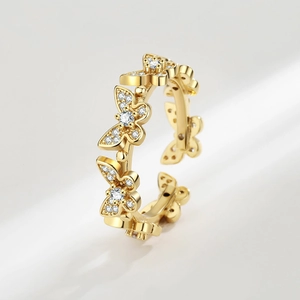 Bague ouverte papillon dorée élégante ornée de cristaux scintillants pour femmes