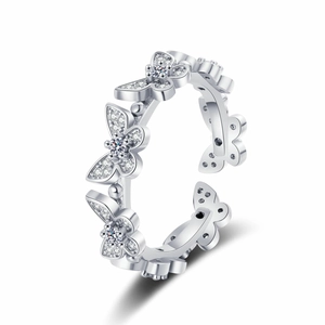Bague ouverte papillon exquise en argent avec pierres de zircon étincelantes au design croisé