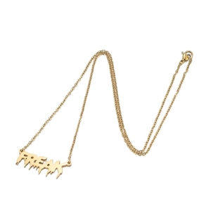 Collier minimaliste en acier inoxydable doré avec pendentif lettres FREAK style fluide