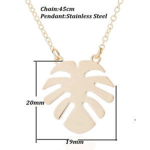 Golden stainless steel necklace with monstera leaf pendant, 45cm chain length for women