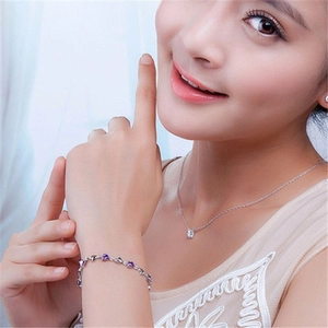Parure de bracelet et collier cœur argentés avec cristaux violets et zircons pour femmes