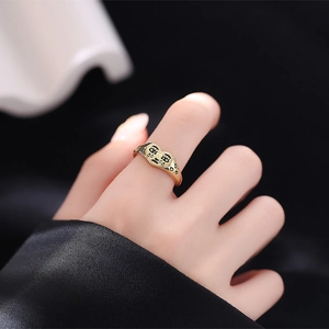 Bague cœur vintage dorée avec visage triste, bijou style street retro pour femme