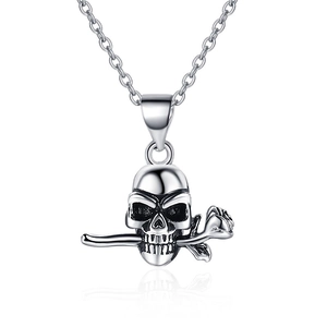 Retro gothic skull with rose pendant necklace in vintage silver for a hip hop style look