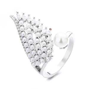 Elegant wing-shaped open ring featuring micro-set zircons and radiant pearls