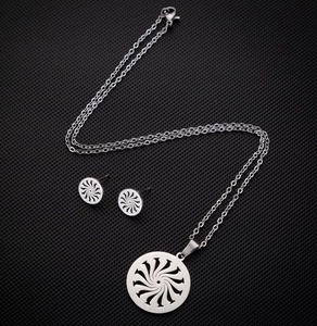Détails de l'ensemble de bijoux en acier inoxydable argenté avec motif ajouré radial