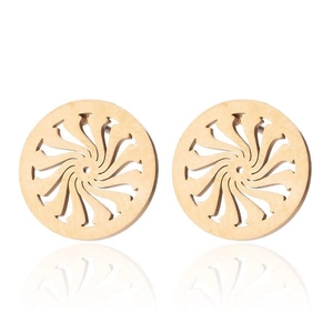 Boucles d'oreilles bohèmes en bois avec disque spirale évidé et motifs sculptés symétriques
