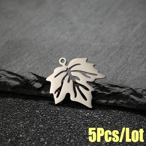 Lot de 5 pendentifs feuille d érable en acier inoxydable au design évidé pour bijoux