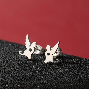 Boucles d'oreilles chat volant en acier inoxydable avec ailes d'ange et cœur découpé