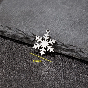 Polished 15mm stainless steel snowflake pendant for DIY jewelry making