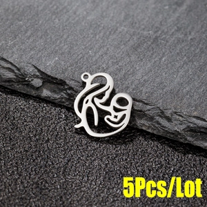 Lot de 5 pendentifs évidés en acier inoxydable mère et bébé sur fond de pierre noire