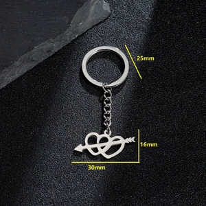 Stainless steel double heart keychain with arrows showing 30mm x 16mm pendant dimensions