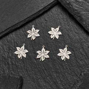 Set of 5 stainless steel maple leaf charms with matte finish for DIY jewelry making