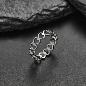 Minimalist adjustable hollow heart-shaped ring in silver stainless steel for women