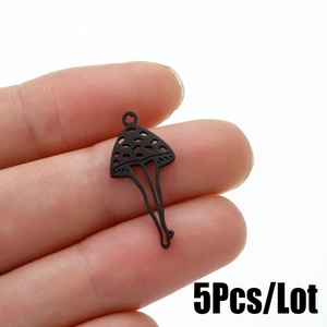 Set of 5 matte black mushroom pendants made of stainless steel for jewelry DIY