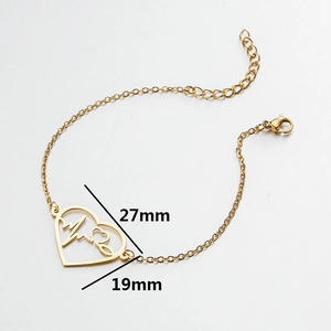 Goldenes Edelstahl-Herzarmband mit Herzschlag-Anhänger und 27mm verstellbarer Kette
