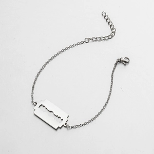Polished silver stainless steel blade pendant bracelet with lobster clasp and extension chain