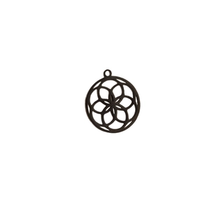 Pendentif mandala géométrique minimaliste en acier inoxydable mat avec motif évidé