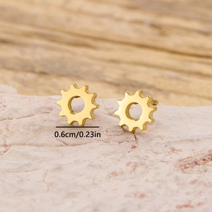 Mini vintage gold gear stud earrings in stainless steel with 0.6cm diameter size
