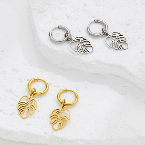 Boucles d'oreilles feuilles de Monstera évidées en acier inoxydable or 18K et argent