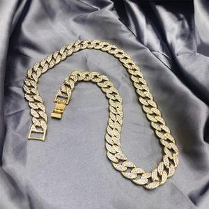 Collana da uomo hip hop catena cubana dorata con pavé di strass di cristallo