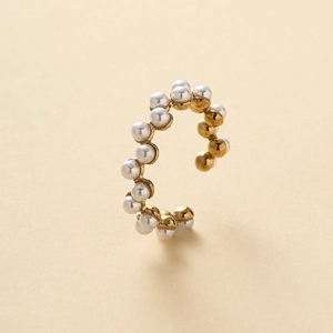 Bague ouverte élégante dorée ornée de perles rondes incrustées au design ondulé chic