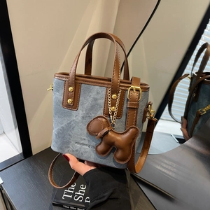 Damen Retro Kontrast Beuteltasche Minimalistische Nische PU Leder Denim Umhängetasche Kleine Handtasche Mit Hundeanhänger