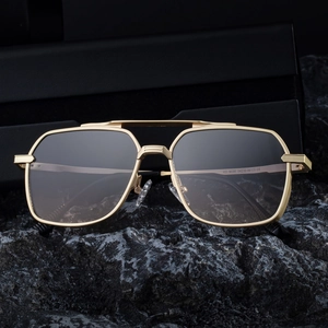 Fashion square double bridge pilot sunglasses with gold metal frame and gradient lenses