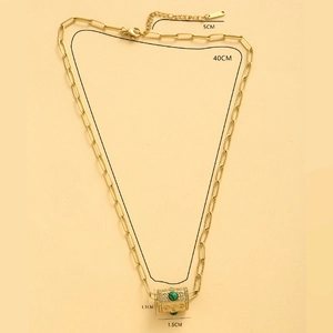 Collier vintage en acier inoxydable avec pendentif zircon vert et dimensions de la chaîne