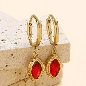 Boucles D'oreilles Créoles Tombantes En Acier Inoxydable Plaqué Or 14K Zircone Rouge Marquise Élégantes Femme