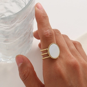 Bague ajustable en acier inoxydable doré à plusieurs couches avec incrustation de nacre