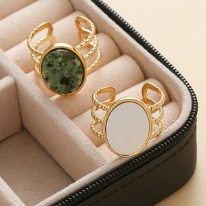 Bague en acier inoxydable doré 18K avec pierre verte et nacre blanche réglable